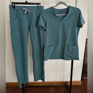 Figs scrub top and bottom- hydrogreen XS